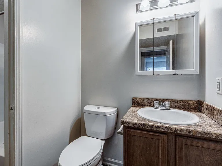 Forestbrook Apartments and Townhomes — Photo 10