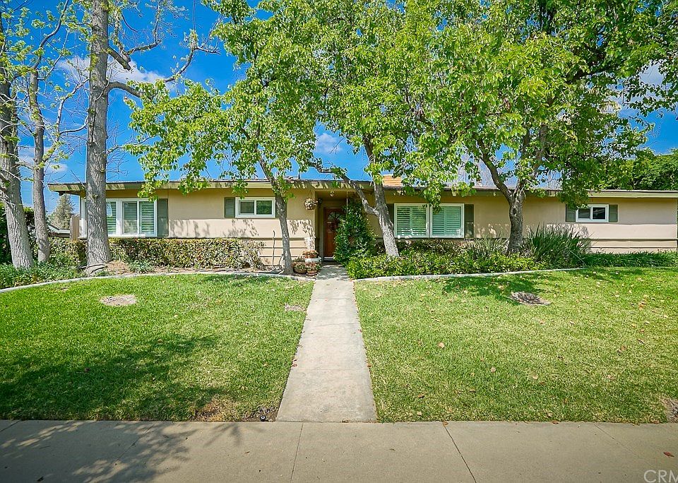 1st image of 213 Anita Ct