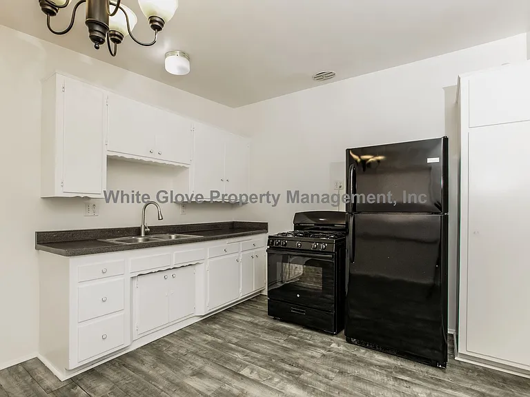 526 W. Chestnut St. — Photo 7