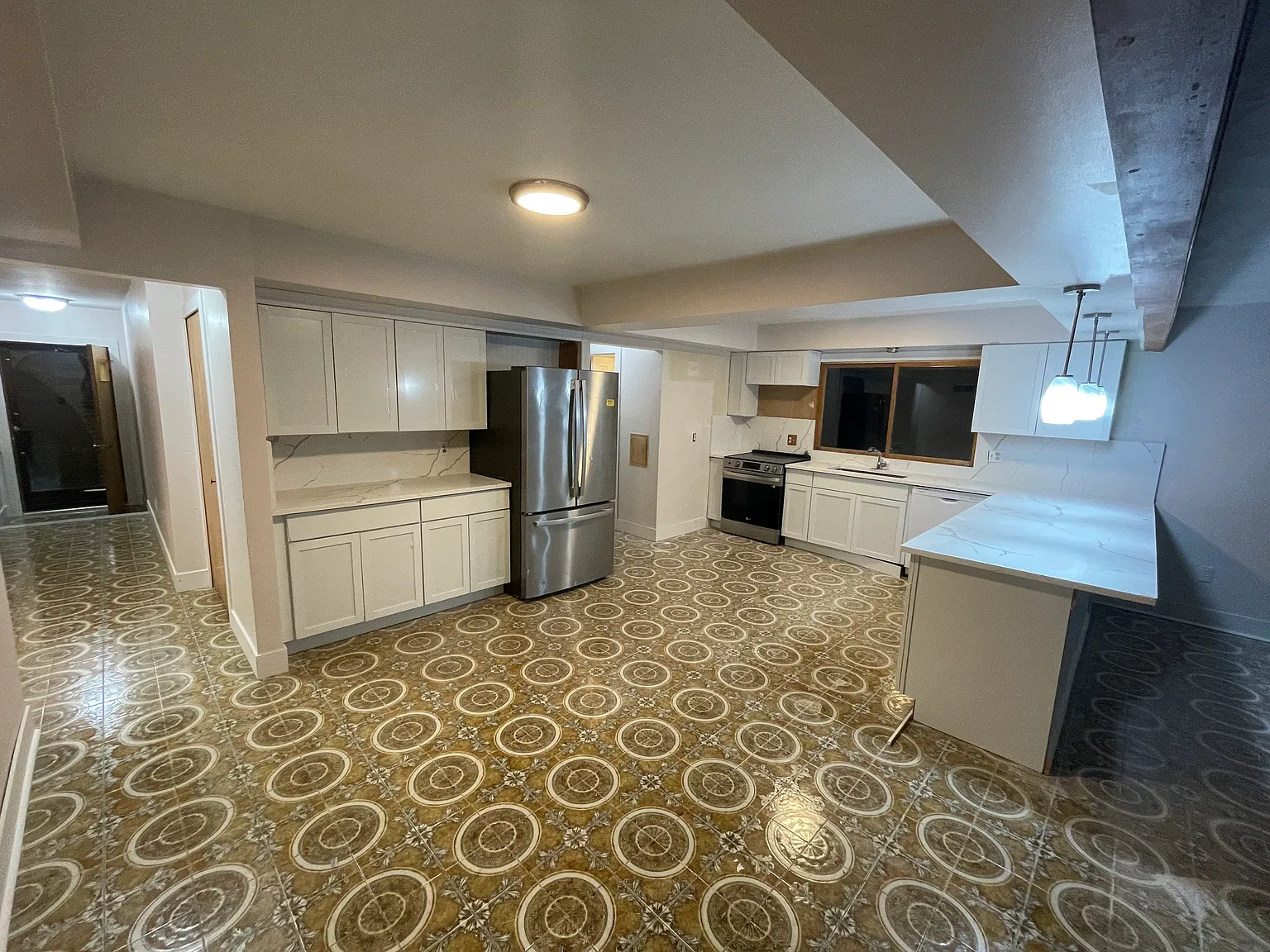 3 bed, 1565 sqft, $2,375 — Photo 4