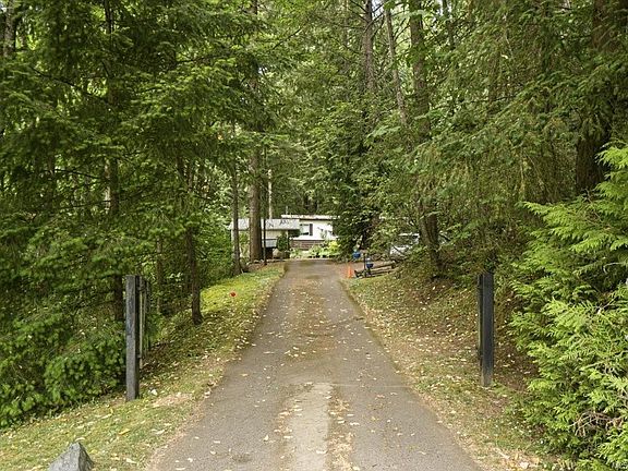 2nd image of 4751 Yellow Point Rd