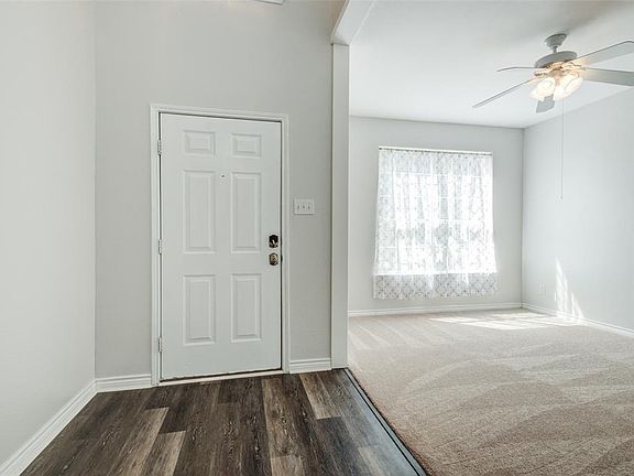 3rd image of 1068 Harriman Dr