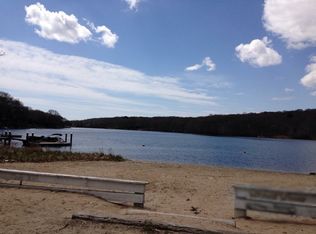 35 Woodsia Rd, Saunderstown, RI 02874