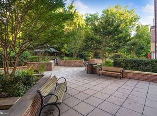 1781 Chain Bridge Rd APT 204, Mc Lean, VA 22102