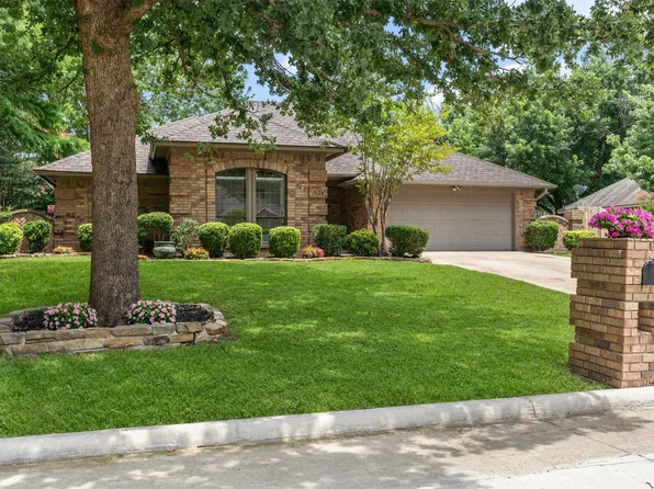 1302 Spyglass Dr, Mansfield, TX 76063