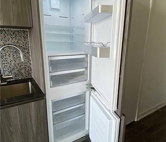 1 Yorkville Ave #2810 — Photo 16
