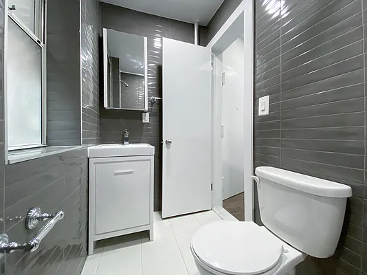 Rented by Kahen Properties | media 13