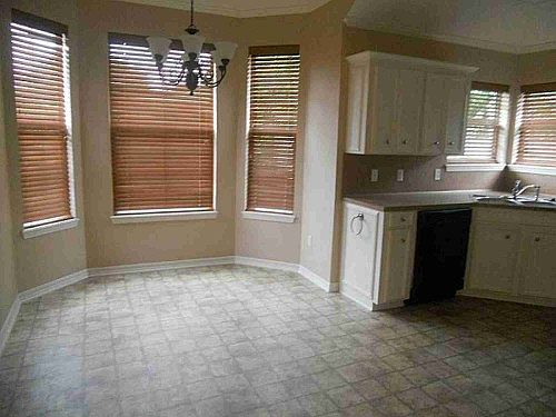 4th image of 1648 Williamsburg Dr