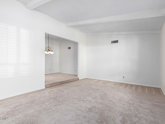 3rd image of 7 E TIERRA BUENA Lane