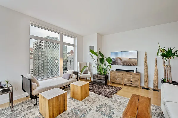 Rented by Compass | media 19