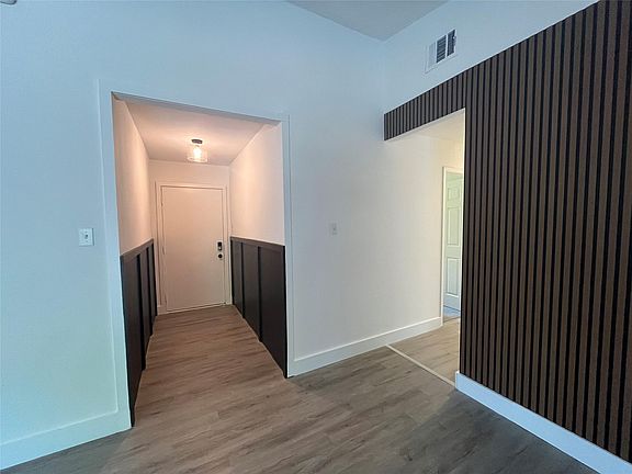 4th image of 322 McClendon Dr