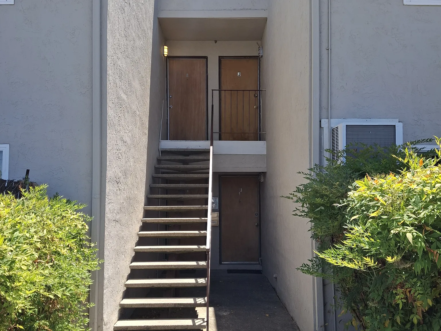 2 bed, 900 sqft, $1,495 — Photo 1