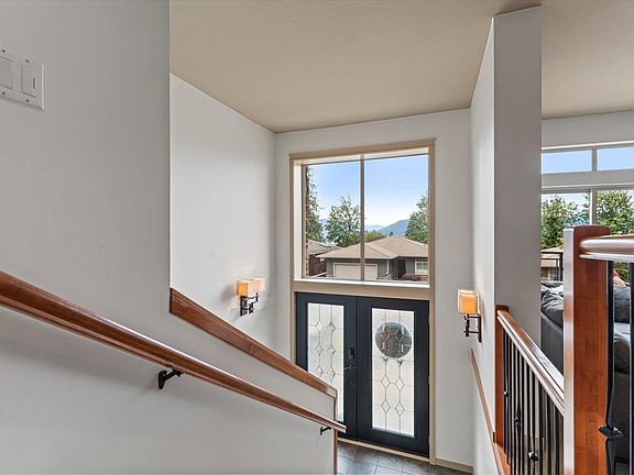4th image of 51075 Falls Ct #204