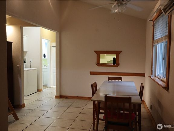 5th image of 31 E Colvos Pl E