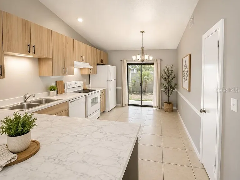 2652 Lantana Ln — Photo 5