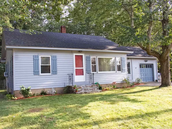 19 Pinecrest Lane, Rollinsford, NH 03869
