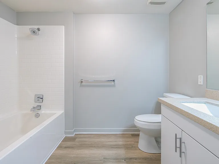 Metro Gateway Apartment Homes — Photo 24
