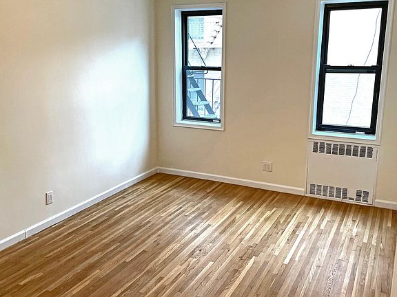 4th image of 3439 Knox Pl APT 3B
