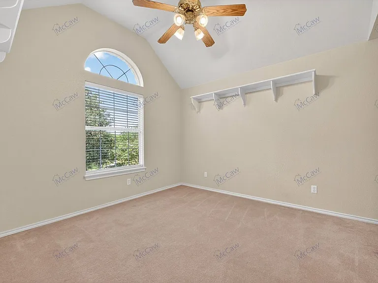 914 Dove Creek Trl — Photo 12