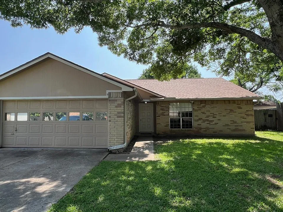 16806 Red Gully Dr