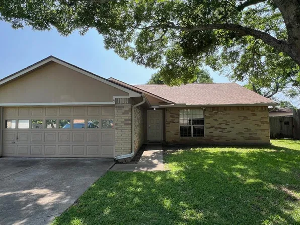 16806 Red Gully Dr, Sugar Land, TX 77498