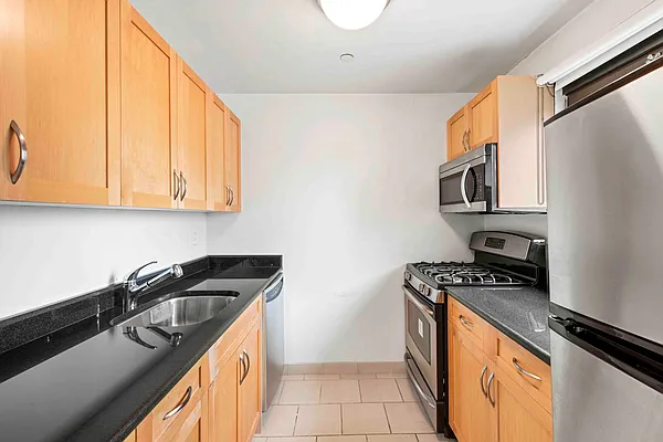 Rented by Nest Seekers International | media 9