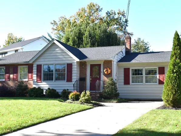 9 Ridgewood Cir, Haddonfield, NJ 08033
