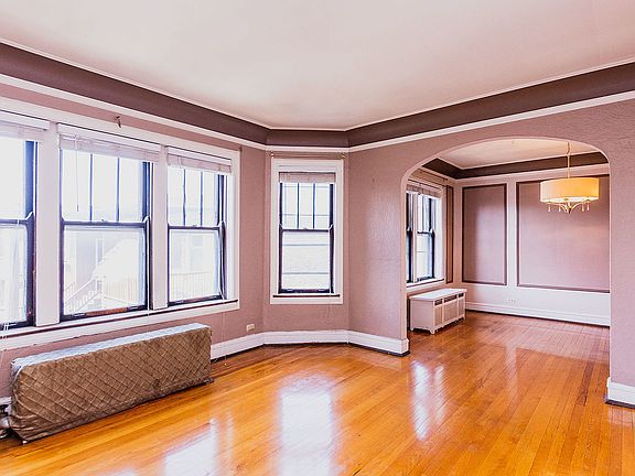 3rd image of 1225 W Granville Ave APT 3A