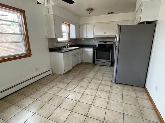 5th image of 2146 N Moody Ave #2