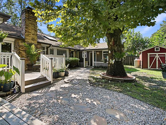 5th image of 8133 N Ridgebrook Dr