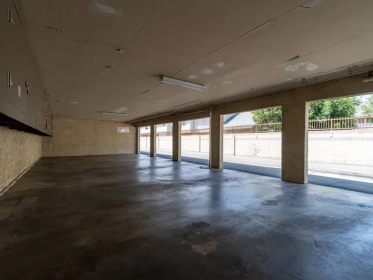 3523 W Savanna St — Photo 21