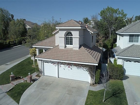 2nd image of 23811 Foxwood Ct