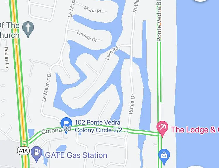 Short walk down Corona Road to the beach in exclusive Ponte Vedra.