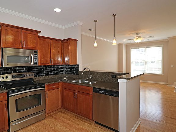 4th image of 380 Grant Cir SE Unit 302