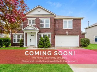 5627 N Attleburg Dr, McCordsville, IN 46055