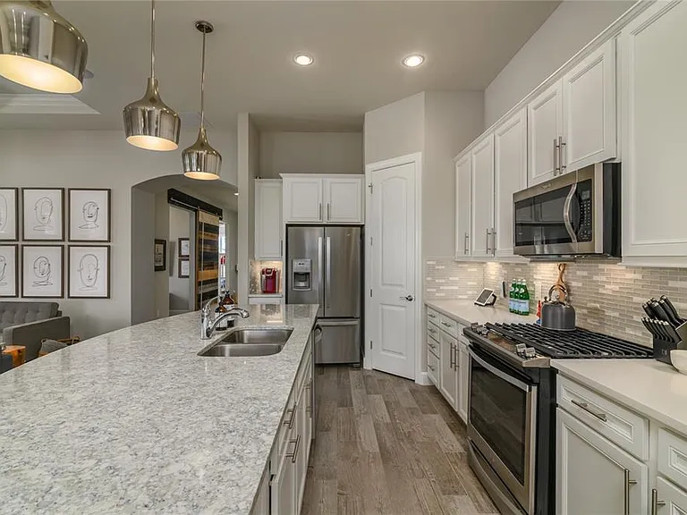 12203 Seabrook Ave — Photo 10