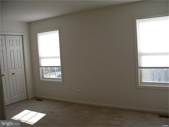 3rd image of 523 Red Bud Ct