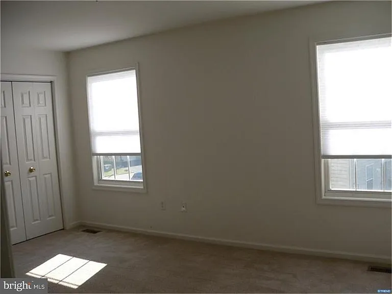 523 Red Bud Ct — Photo 3
