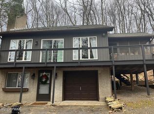 222 Indian Dr, Greentown, PA 18426