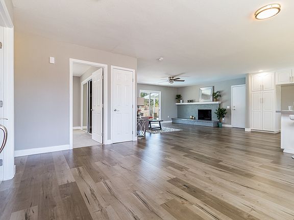 2nd image of 3008 Hidden Creek Ln