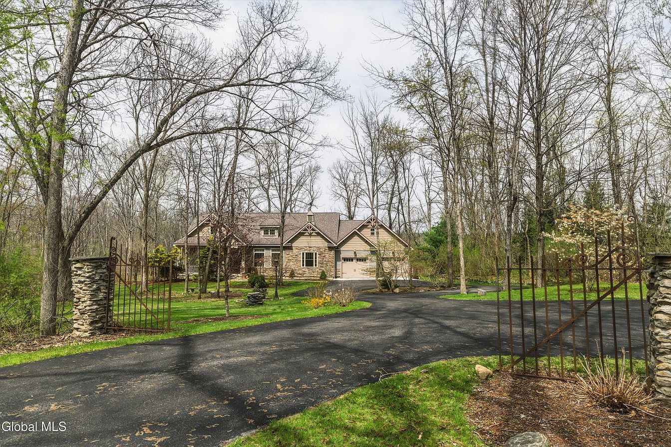 1st image of 262 Old Post Road