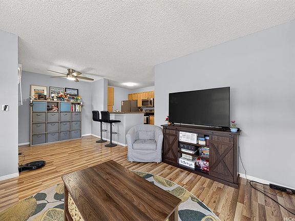 5th image of 95-510 Wikao St APT B102