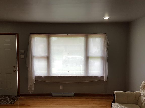 5th image of 5515 Walsh Ave