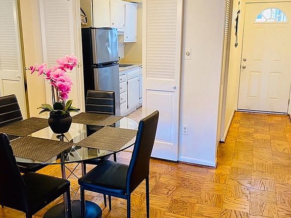 3rd image of 3127 University Blvd W APT 5