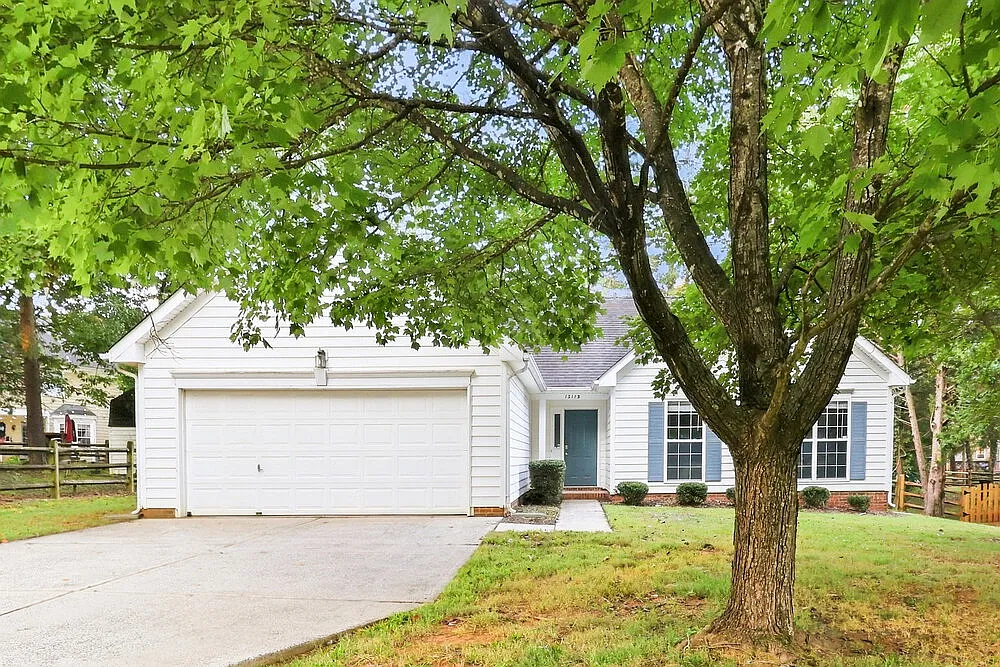 3 bed, 2.0 bath, 1430 sqft, $1,855 — Photo 1