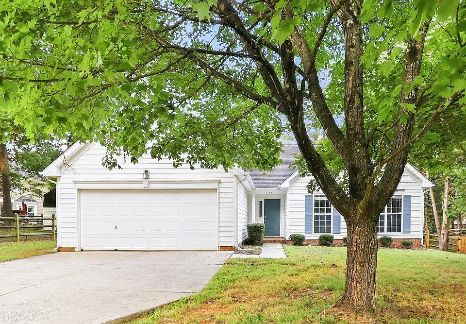 13113 Peacock Ln