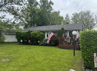88 N Astor St, Pontiac, MI 48342