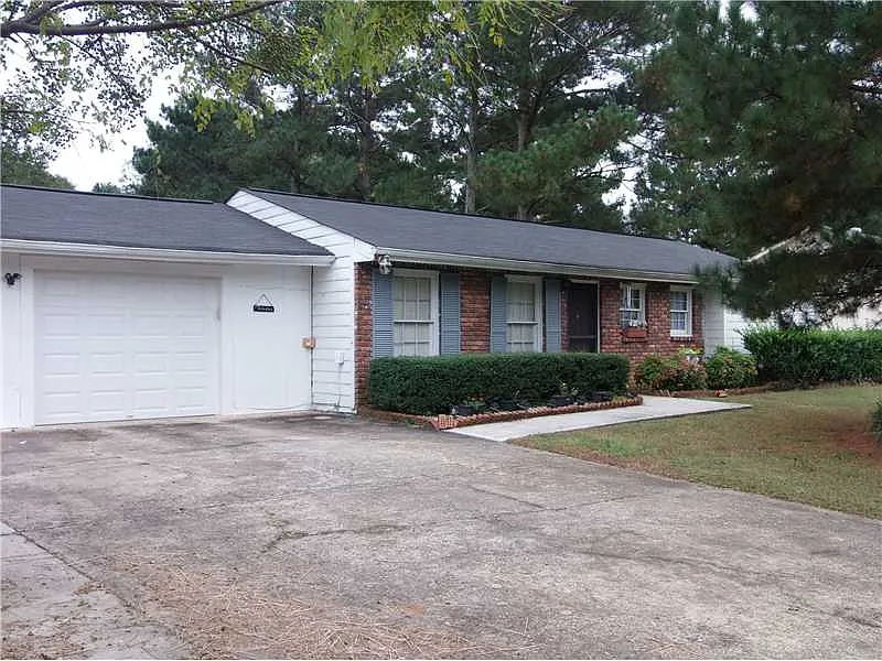 15 Glenn Burnie Dr photo 1