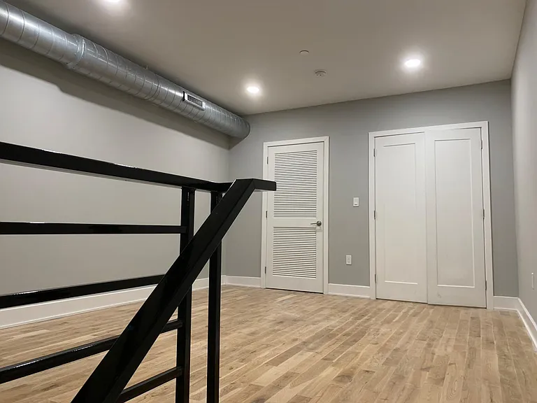 1525 W Girard Ave #105 — Photo 21