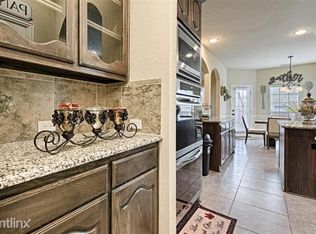 110R Sweet Gum St, Red Oak, TX 75154